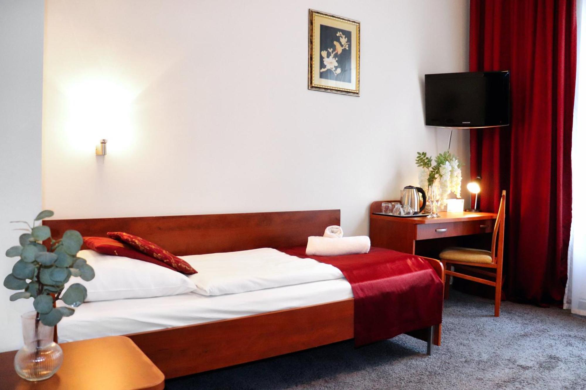 Hotel Lothus Wroclaw Luaran gambar