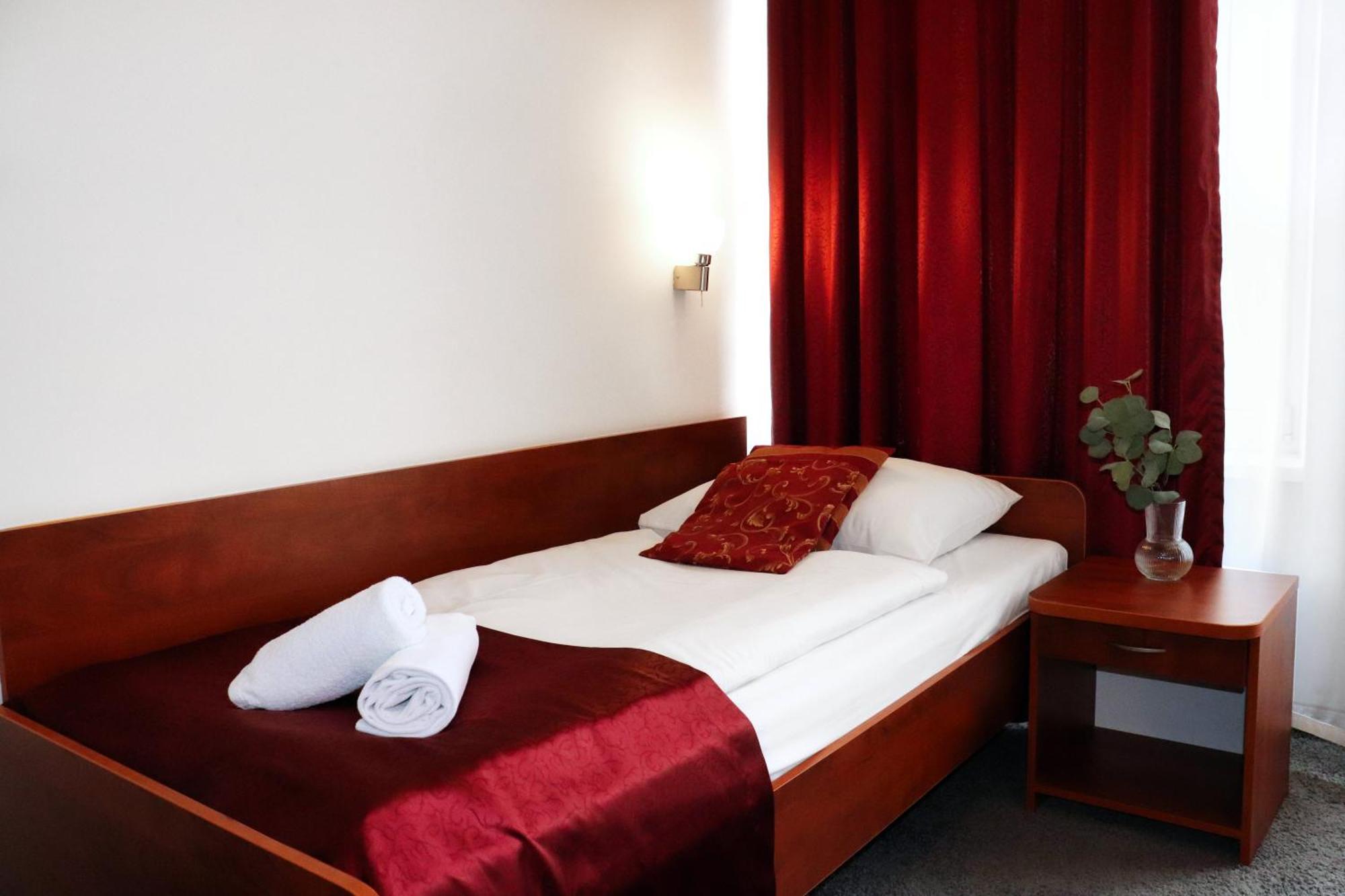 Hotel Lothus Wroclaw Luaran gambar