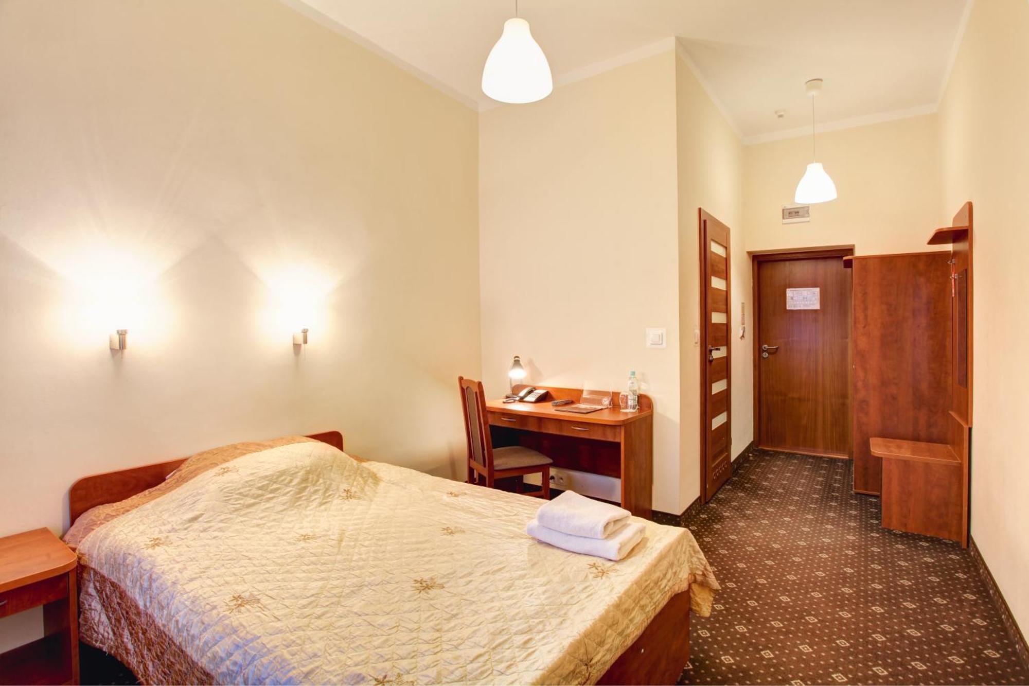 Hotel Lothus Wroclaw Luaran gambar