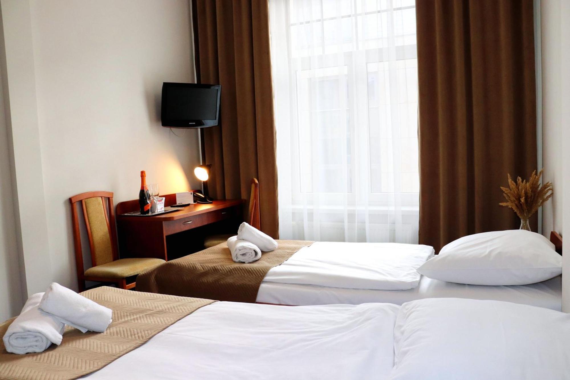 Hotel Lothus Wroclaw Luaran gambar