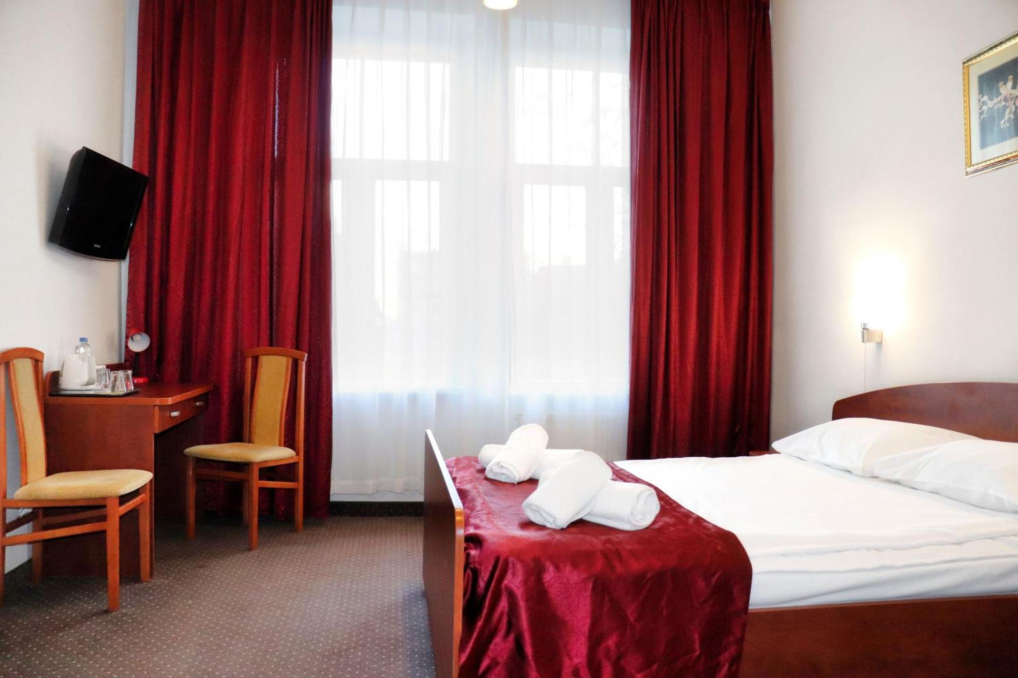 Hotel Lothus Wroclaw Luaran gambar
